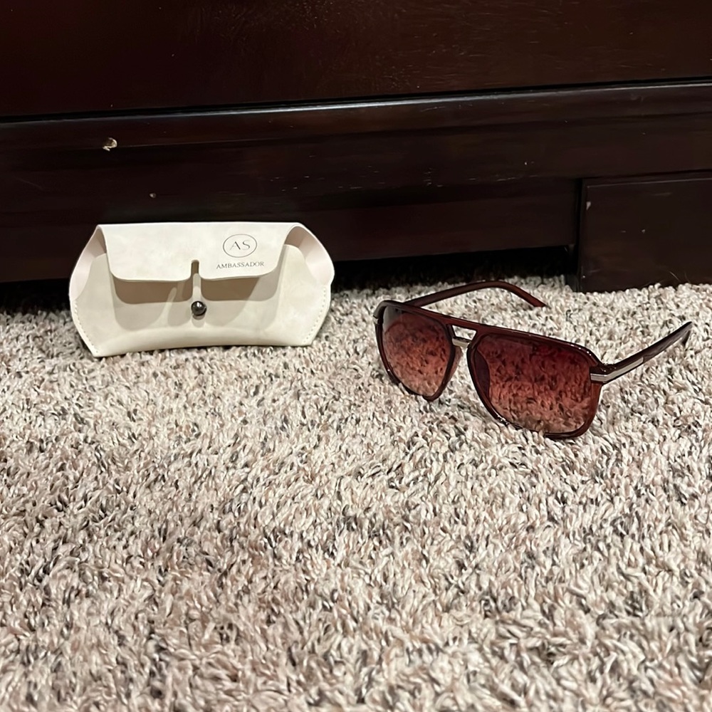 Brown sunglasses